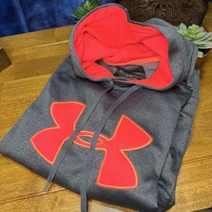 Under Armour sweatshirt hot pink logo and hoodie lining XL